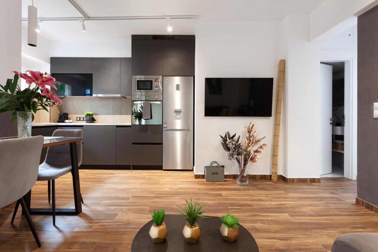Seaside Apartment By Flisvos Marina アテネ エクステリア 写真