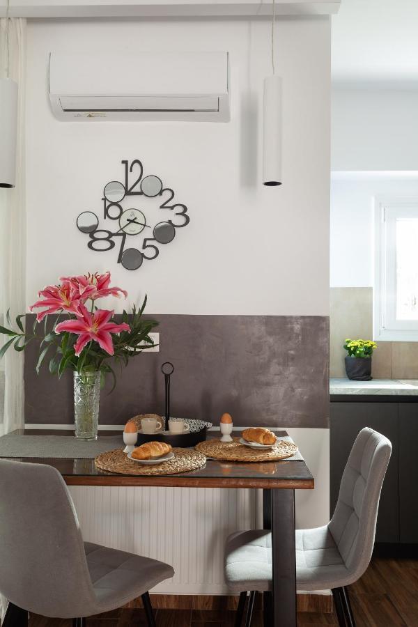 Seaside Apartment By Flisvos Marina アテネ エクステリア 写真
