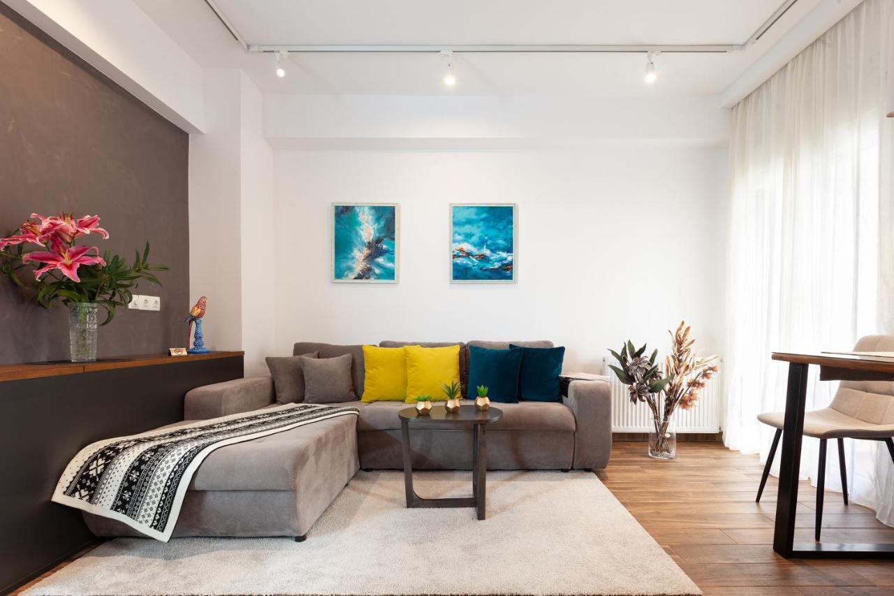 Seaside Apartment By Flisvos Marina アテネ エクステリア 写真